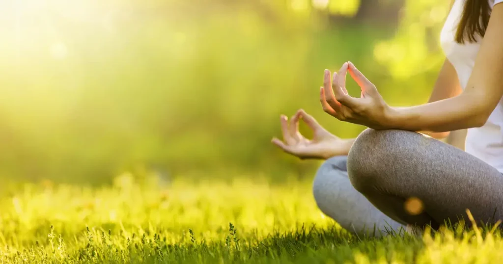 Can Ayurveda and Hormonal Balance Truly Manage IBS in Working Women? 5 Ayurveda IBS treatment for working women