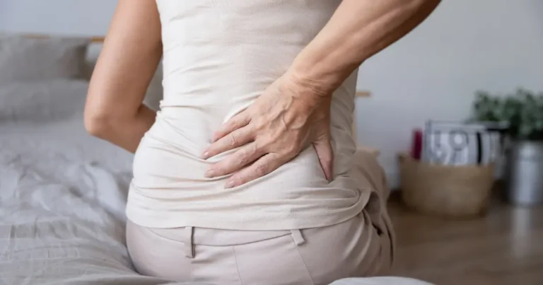 Ayurveda treatment for sciatica, signs and symptoms of sciatica
